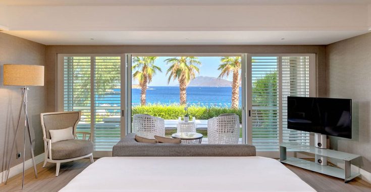 Caresse-Deluxe-Marine-Suite-Bedroom-View