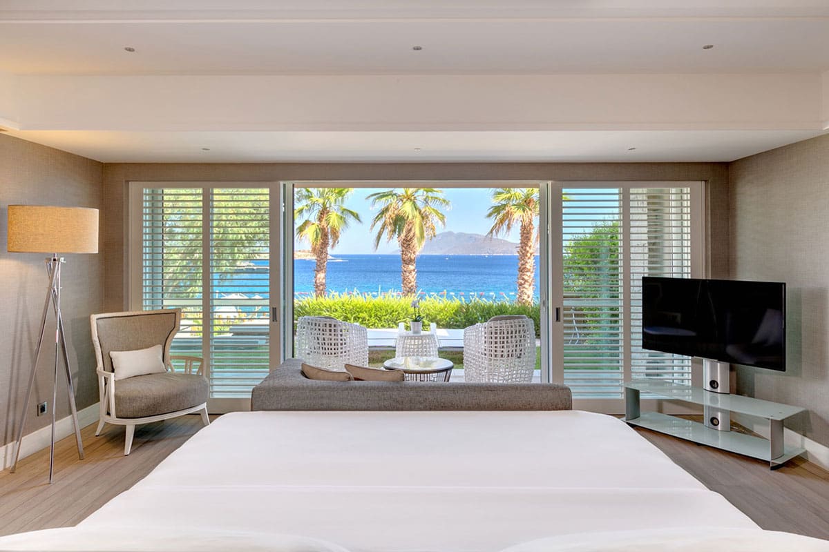 Caresse-Deluxe-Marine-Suite-Bedroom-View